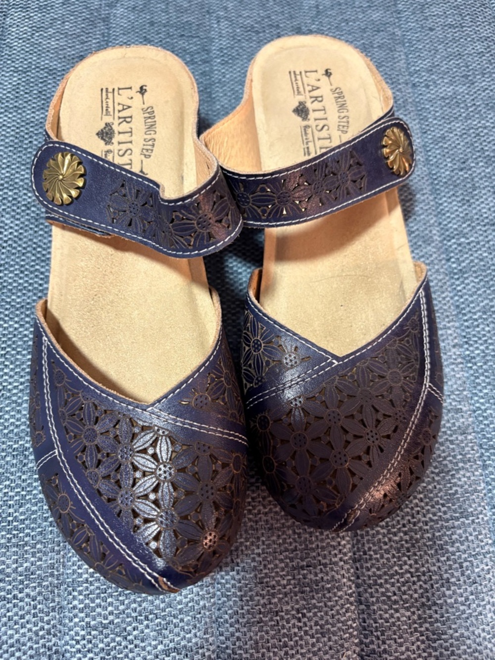 L'ATISTE Navy Floral Cutout Leather Slip-On Clogs